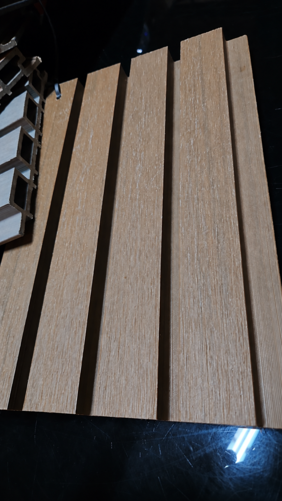 WPC Lambrín exterior muros y techos - Teak